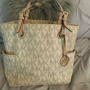 Michael Kors purse